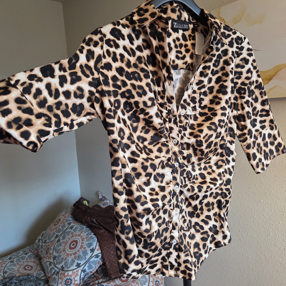 New York & Company Leopard Print Top